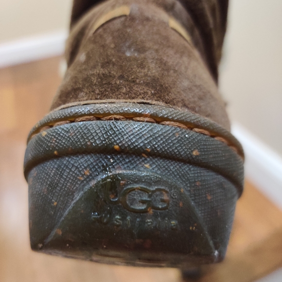 UGG leather rain/winter boots - Picture 4 of 7